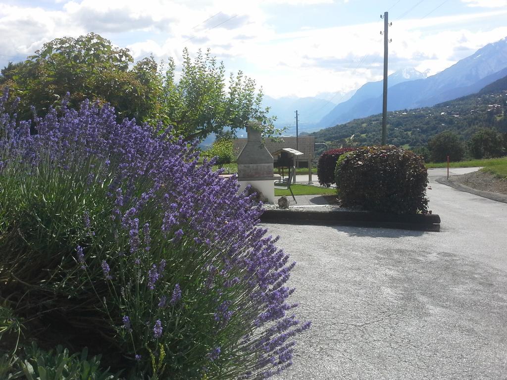 Studio Le Plan Clou Arbaz Exterior photo